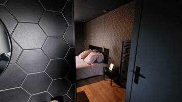 1 bedroom, iron/ironing board, WiFi