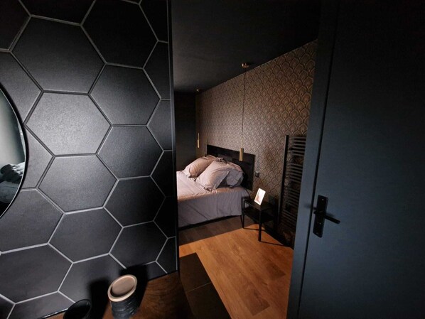 1 chambre, fer et planche à repasser, Wi-Fi