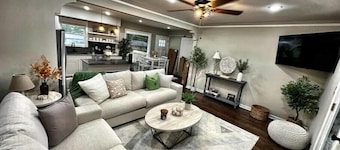 Stunning home in quiet neighborhood near Ft. Benning