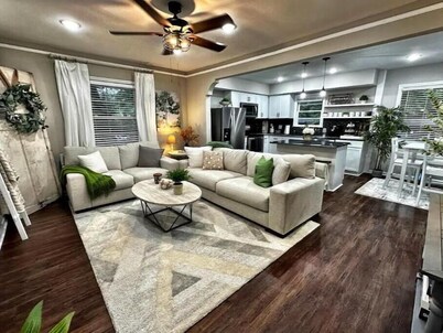 Stunning home in quiet neighborhood near Ft. Benning