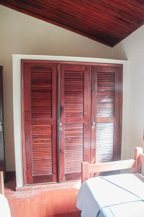 3 室のベッドルーム、アイロン / アイロン台、WiFi、ベッドシーツ