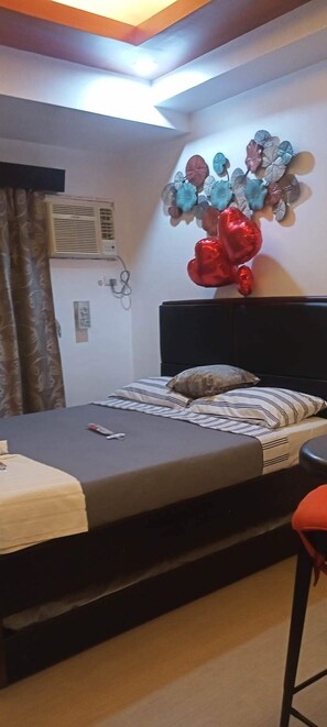 Premium bedding, iron/ironing board, free WiFi - Centrio 2205 (Cagayan de Oro)