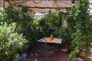 Outdoor dining - 1 bedroom bed & breakfast in naples (Napoli)