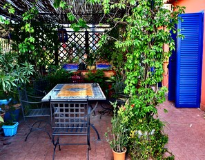 Outdoor dining - 1 bedroom bed & breakfast in naples (Napoli)