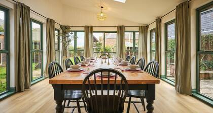 The Old Stables - Hot Tub, Sauna and Cinema