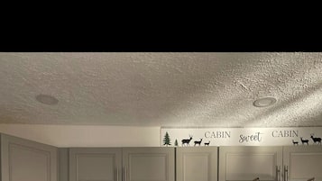 雪櫃、微波爐、焗爐、爐具