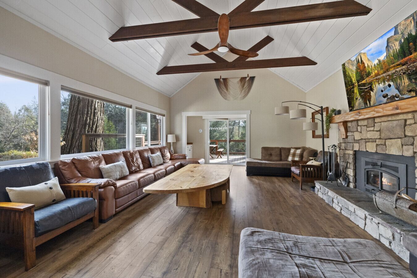 Smart TV, fireplace, foosball, table tennis