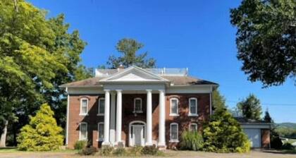 Victorian Oasis in Mineral City, near Atwood