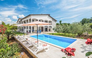 Pool - 2 bedroom lovely apartment in Nova Vas (Nova Vas)