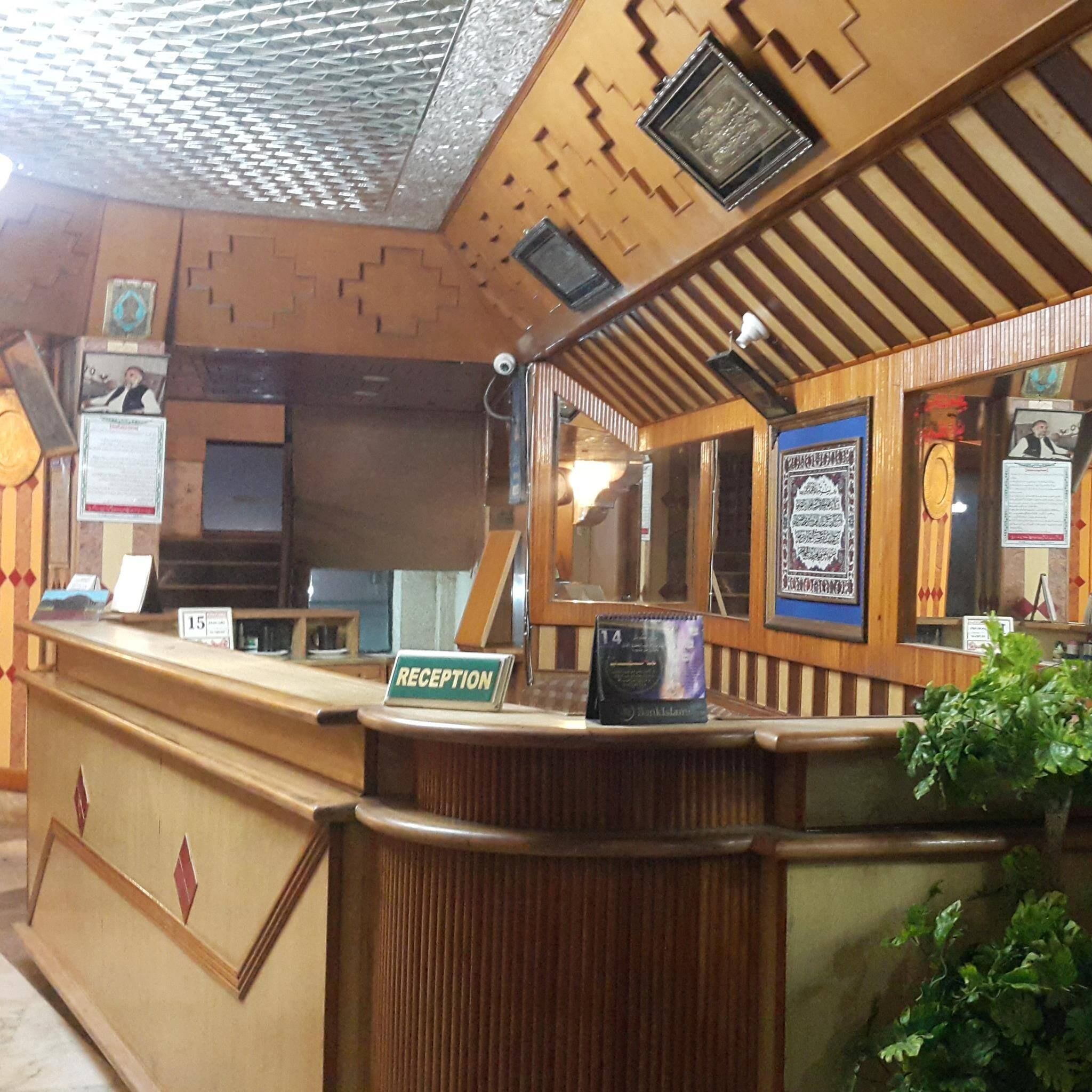 包含每日自助早餐