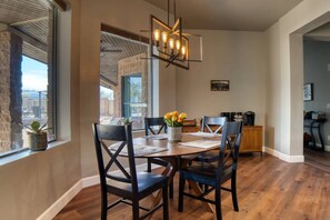 Dining - Event Ready Spacious Tucson Villa w/ Private Pool (Tucson)