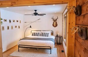 3 habitaciones, tabla de planchar con plancha, wifi y ropa de cama