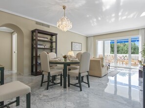 Interior - Apartment in Playas del Duque for 6 people| Casa Sevilla 216 (Puerto Banús - Marbella)