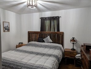 2 quartos, ferros/tábuas de passar roupa, Wi-Fi, roupa de cama