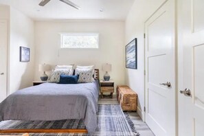 1 bedroom, in-room safe, desk, free WiFi