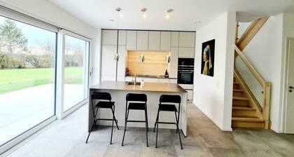 Luxurious 5 bedrooms house