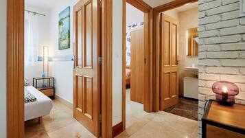 2 makuuhuonetta, silitysrauta/-lauta, Wi-Fi, vuodevaatteet