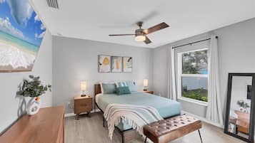 3 bedrooms, desk, iron/ironing board, travel crib