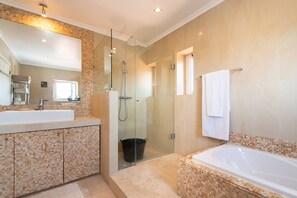 Hair dryer - Marigold Cascais Villa (Cascais)