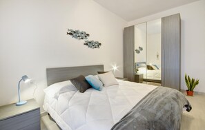 1 bedroom, iron/ironing board, free WiFi