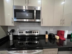 Fridge, microwave, oven, stovetop - 405 Spacious and superior 1BDR APT in center city (Philadelphia)