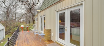 Vintage Coloma Home w/ Deck: Shop, Swim & Dine!