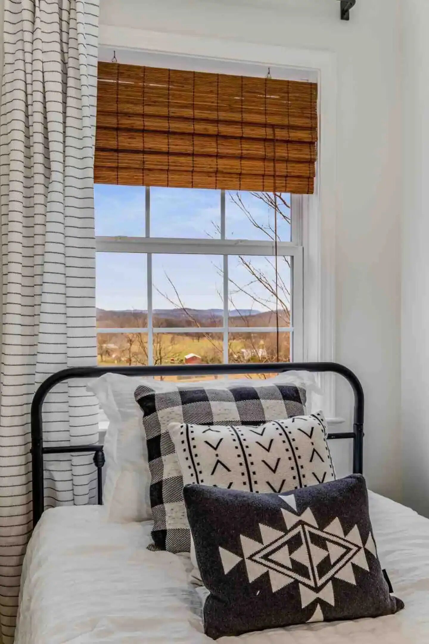 3 bedrooms, WiFi, bed sheets