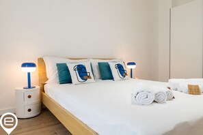 2 bedrooms, WiFi, bed sheets - Foscolo City Retreat (Alghero)