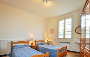 2 bedrooms