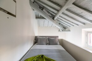 3 quartos, ferros/tábuas de passar roupa, Wi-Fi, roupa de cama