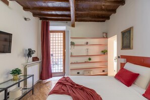 1 quarto, ferros/tábuas de passar roupa, Wi-Fi, roupa de cama