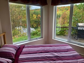 Chalet | 6 bedrooms, individually furnished, WiFi, bed sheets - Domaine du Cinq (Ferme-Neuve)