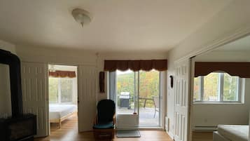Chalet | Woonruimte | Een open haard