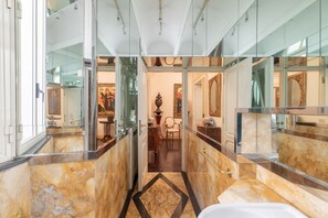 シャワー、ビデ