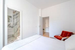 1 bedroom, WiFi - iFlat| Wood and Marble Riverfront (Roma)