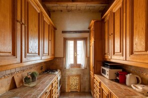 Fridge, microwave, oven, stovetop - iFlat | Golden Gem in Trevi (Roma)