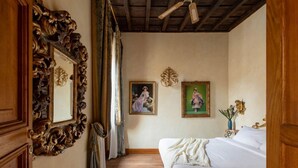 Room - iFlat | Golden Gem in Trevi (Roma)