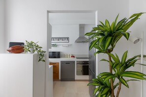 Fridge, toaster