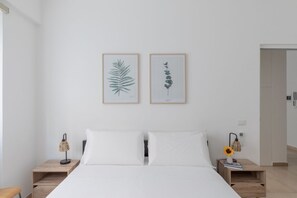 1 bedroom, iron/ironing board