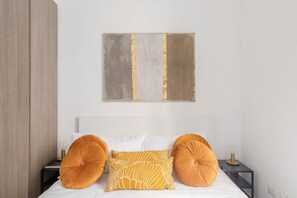 Unclassified image, 3 of 31, button - iFlat | Monti Elegant Apartment with Terrace (Roma)