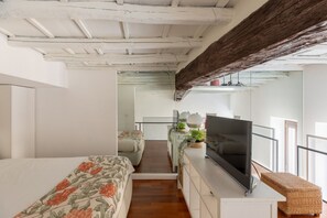 1 habitación, wifi y ropa de cama