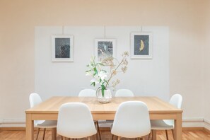 Dining - iFlat | Spanish Steps Blue Apartment (Roma)