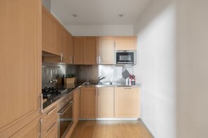 Réfrigérateur, micro-ondes, four, lave-vaisselle