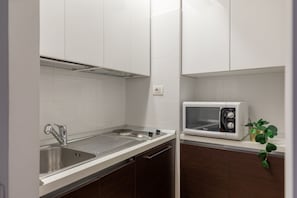 Private kitchen - iFlat | Via del Corso Elegant Apartment (Roma)