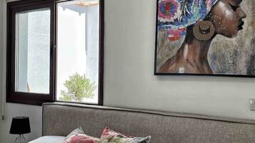 1 bedroom, desk, soundproofing, iron/ironing board