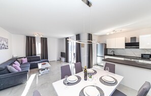 Interior - Beautiful apartment in Okrug Gornji (Okrug Gornji)