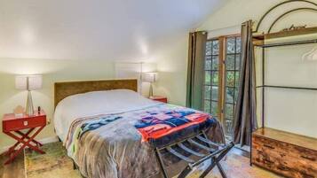 1 Schlafzimmer, Bügeleisen/Bügelbrett, Reisekinderbett, kostenloses WLAN