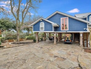Exterior - Cozy Oasis in SE Austin (Buda)