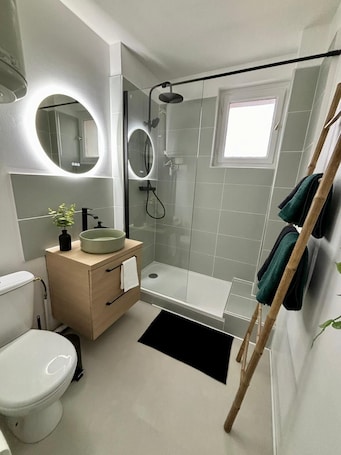 Handtücher, Toilettenpapier. Studio Cosy Centre Ville/rer