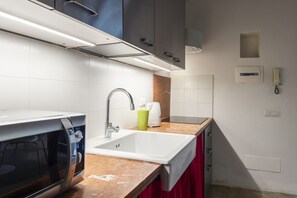 冰箱、微波炉、茶具/咖啡用具